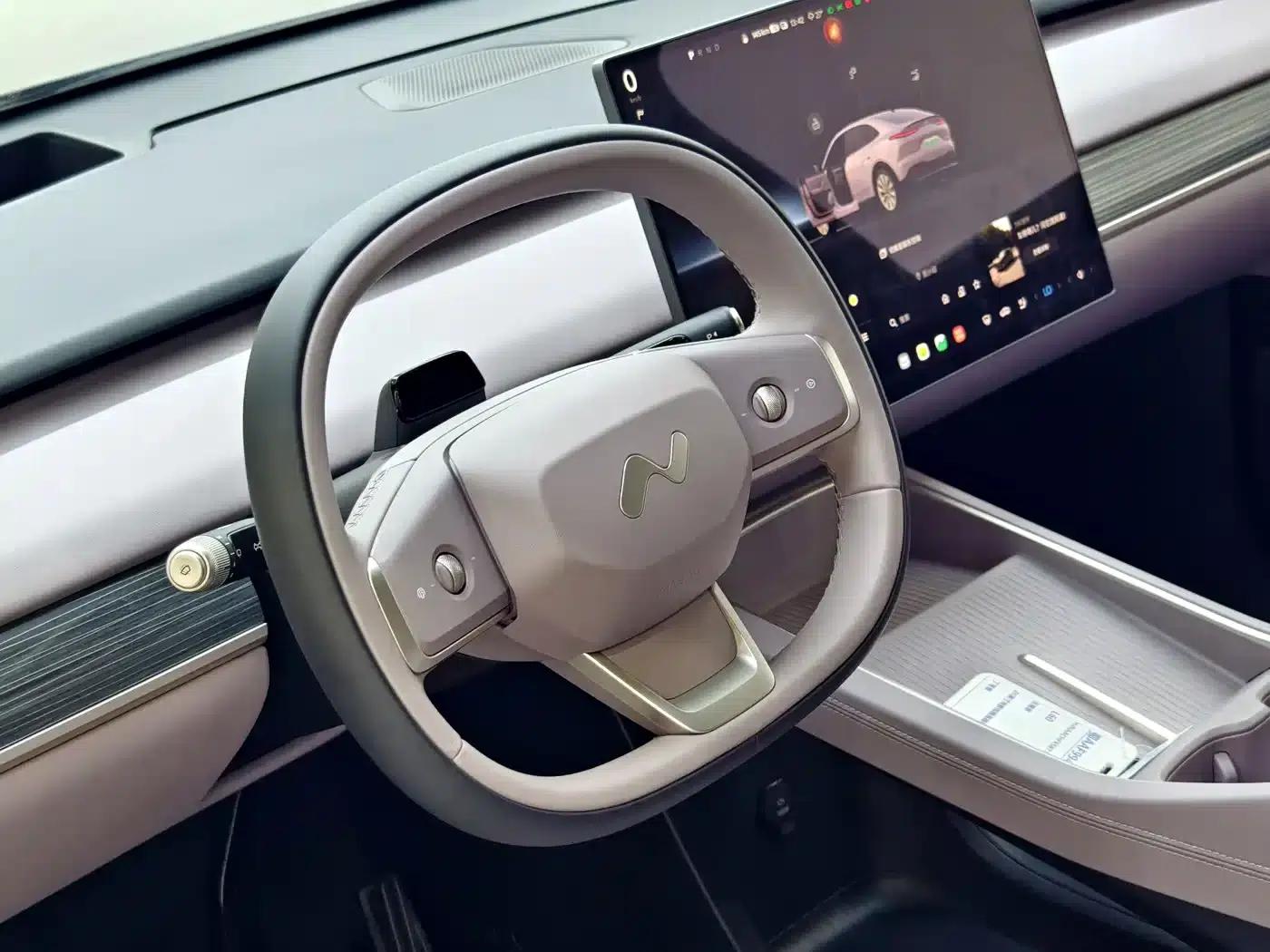 L60 2025 Model 60kWh Four-Wheel Drive — миниатюра 8