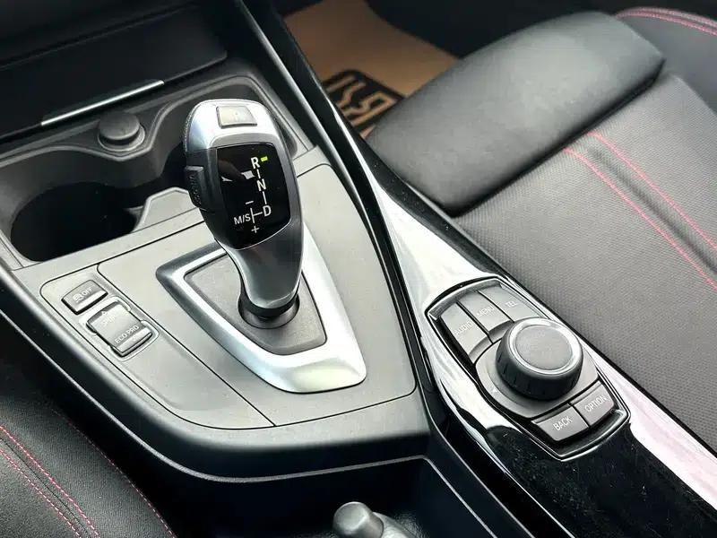 BMW 1 Series (Imported) 2016 120i Sport Design Package — миниатюра 9