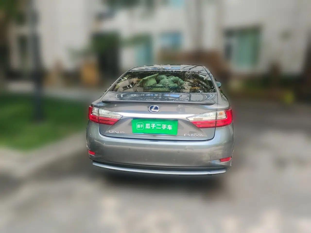 Lexus ES 2015 300h Comfort Edition — миниатюра 3