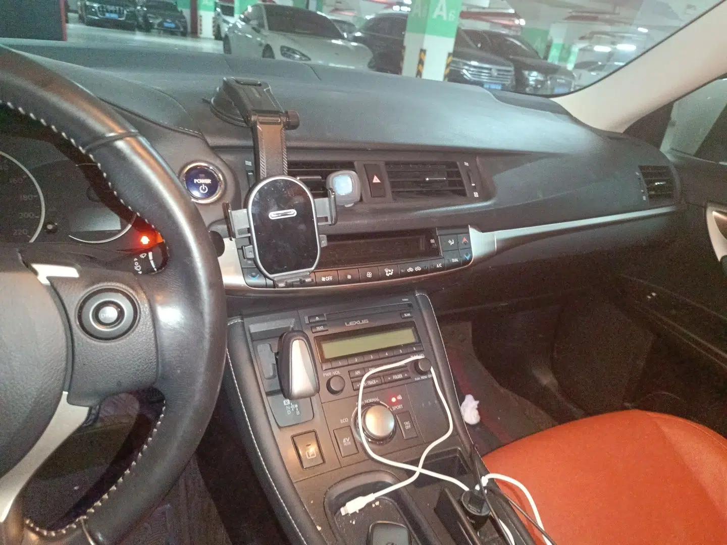 Lexus CT 2015 CT200h Night Rider Edition — миниатюра 13