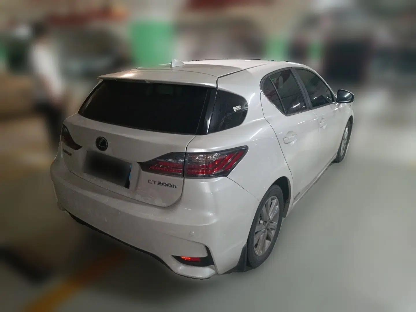 Lexus CT 2015 CT200h Night Rider Edition — миниатюра 6