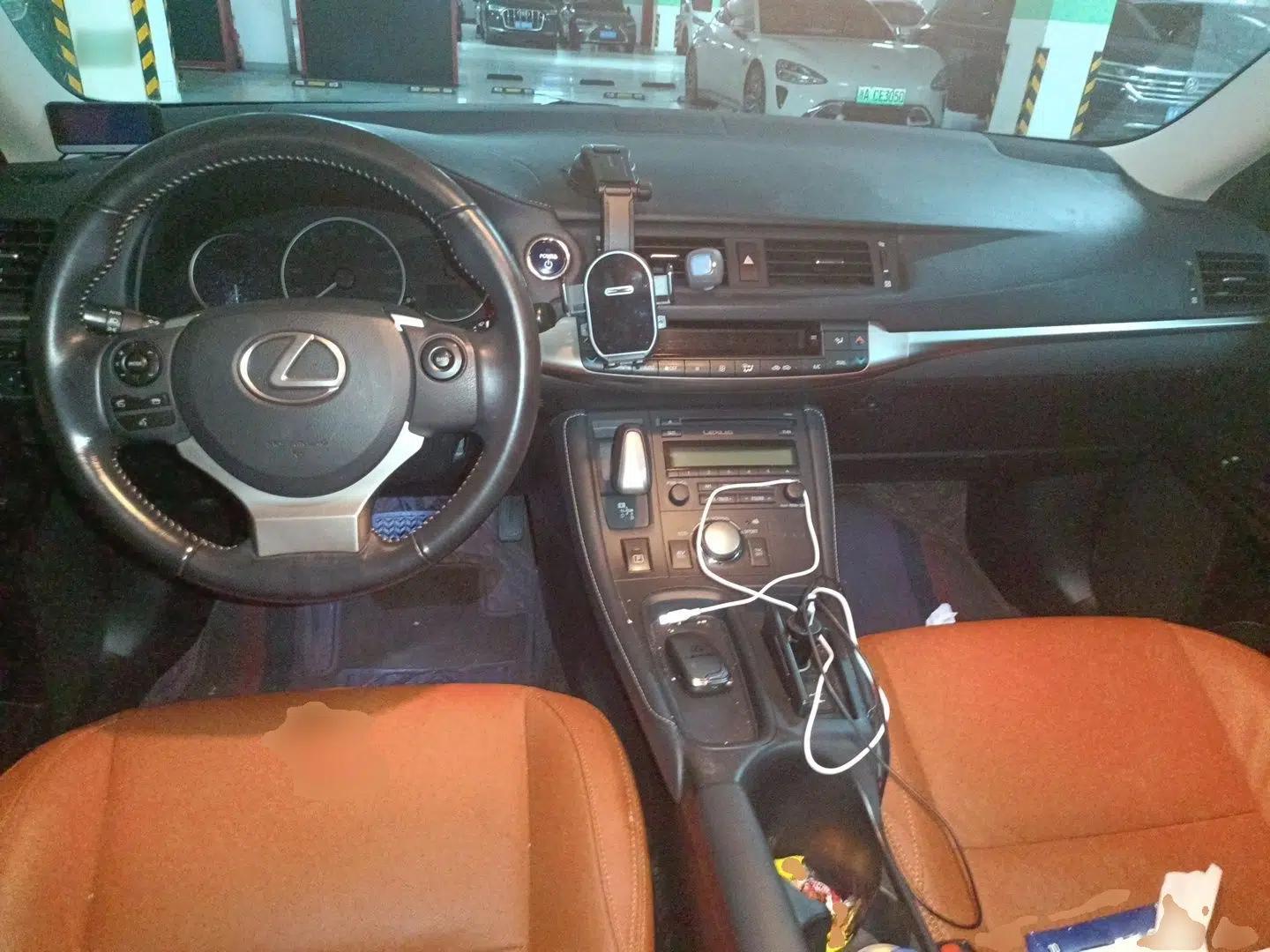 Lexus CT 2015 CT200h Night Rider Edition — миниатюра 9