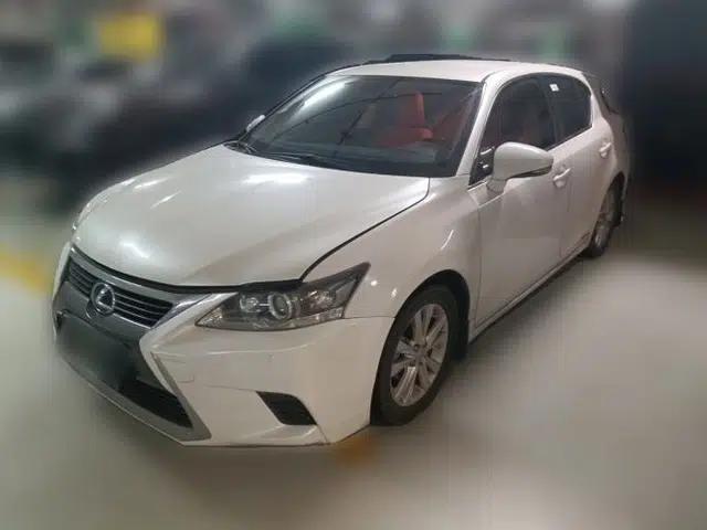 Lexus CT 2015 CT200h Night Rider Edition