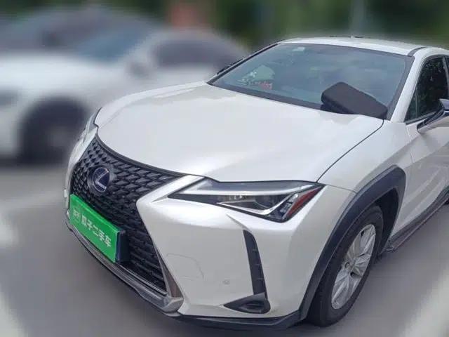 Lexus UX 2020 260h Explore-Cool Edition