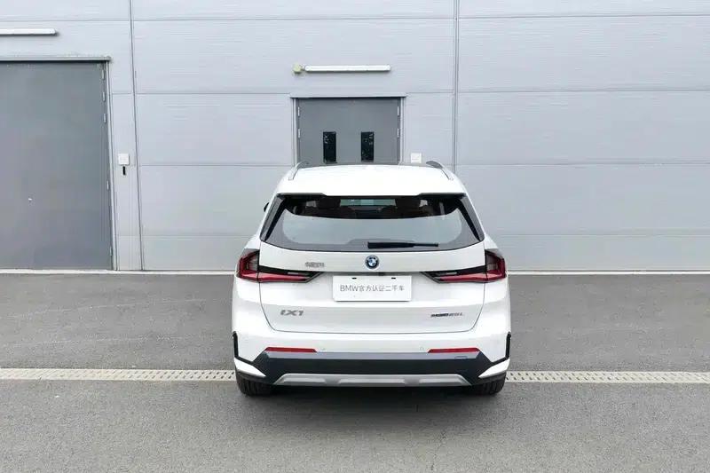 BMW iX1 2026 eDrive25L X Design Package (production discontinued in May 2026) — миниатюра 4