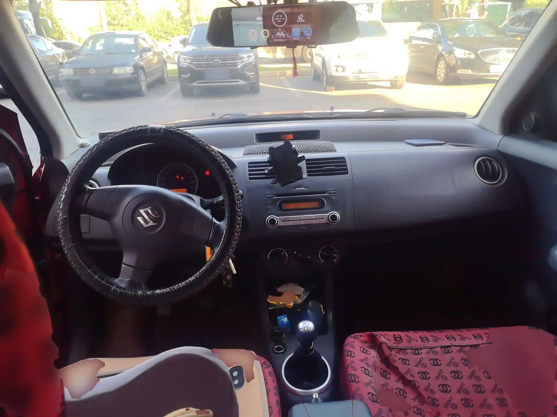 Suzuki Swift 2011 1.5L Manual Fashion Edition — миниатюра 9