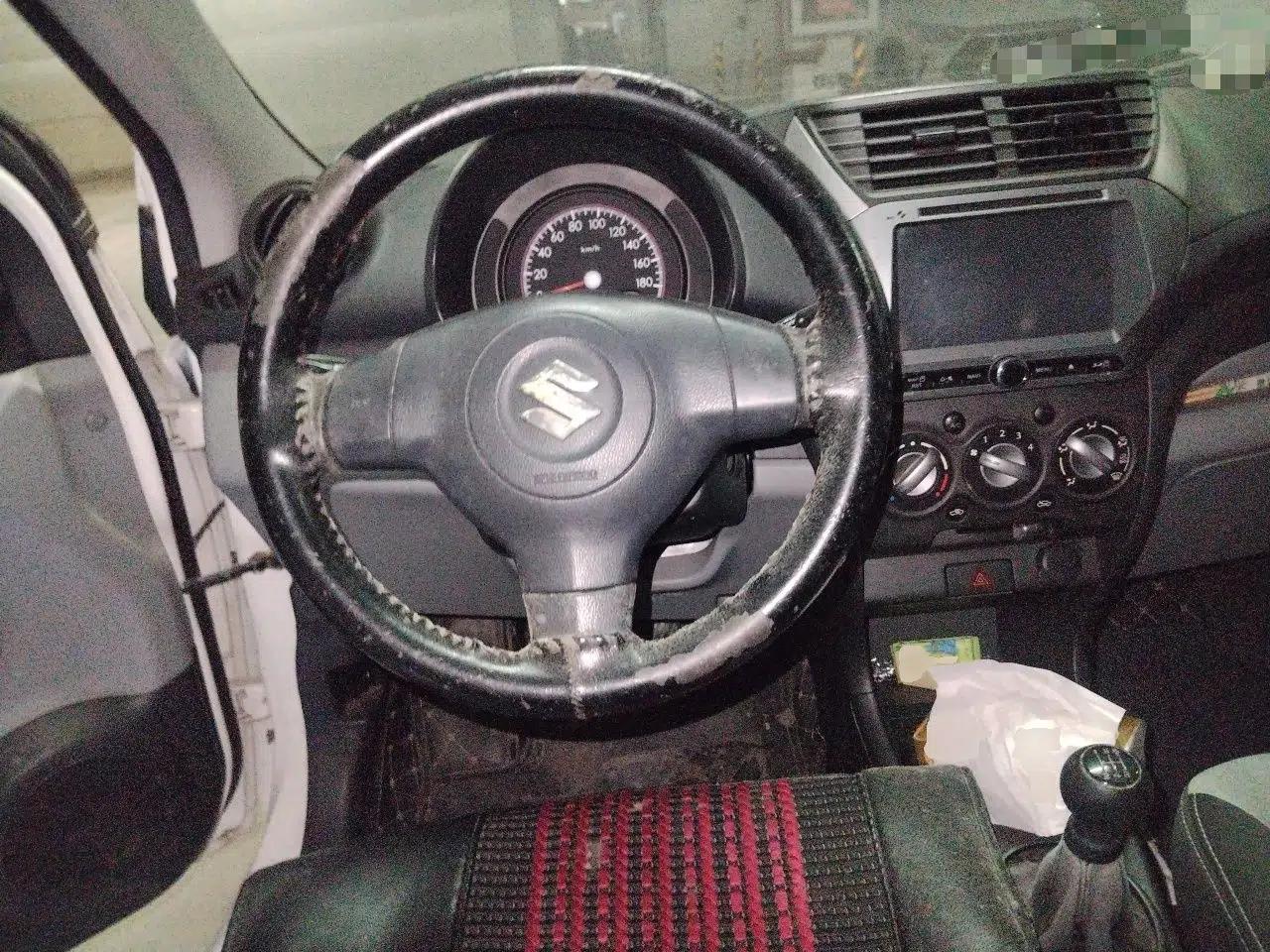 Suzuki Alto 2013 1.0L Manual Utility Model — миниатюра 10