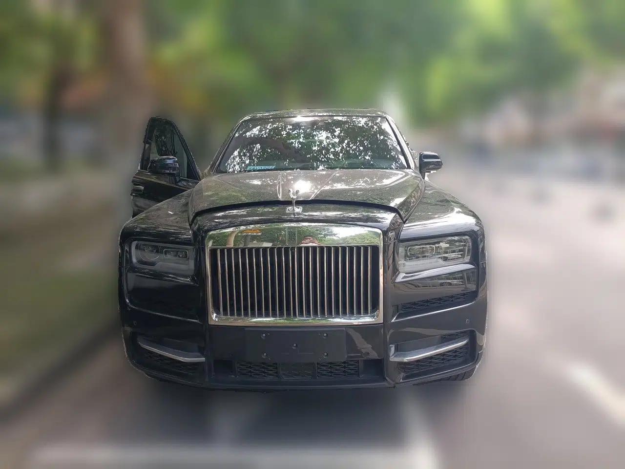 Rolls-Royce Cullinan 2020 Black Badge model — миниатюра 2