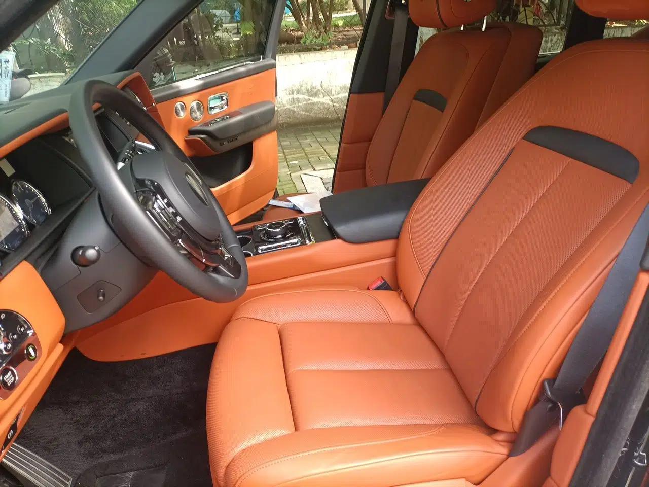Rolls-Royce Cullinan 2020 Black Badge model — миниатюра 15