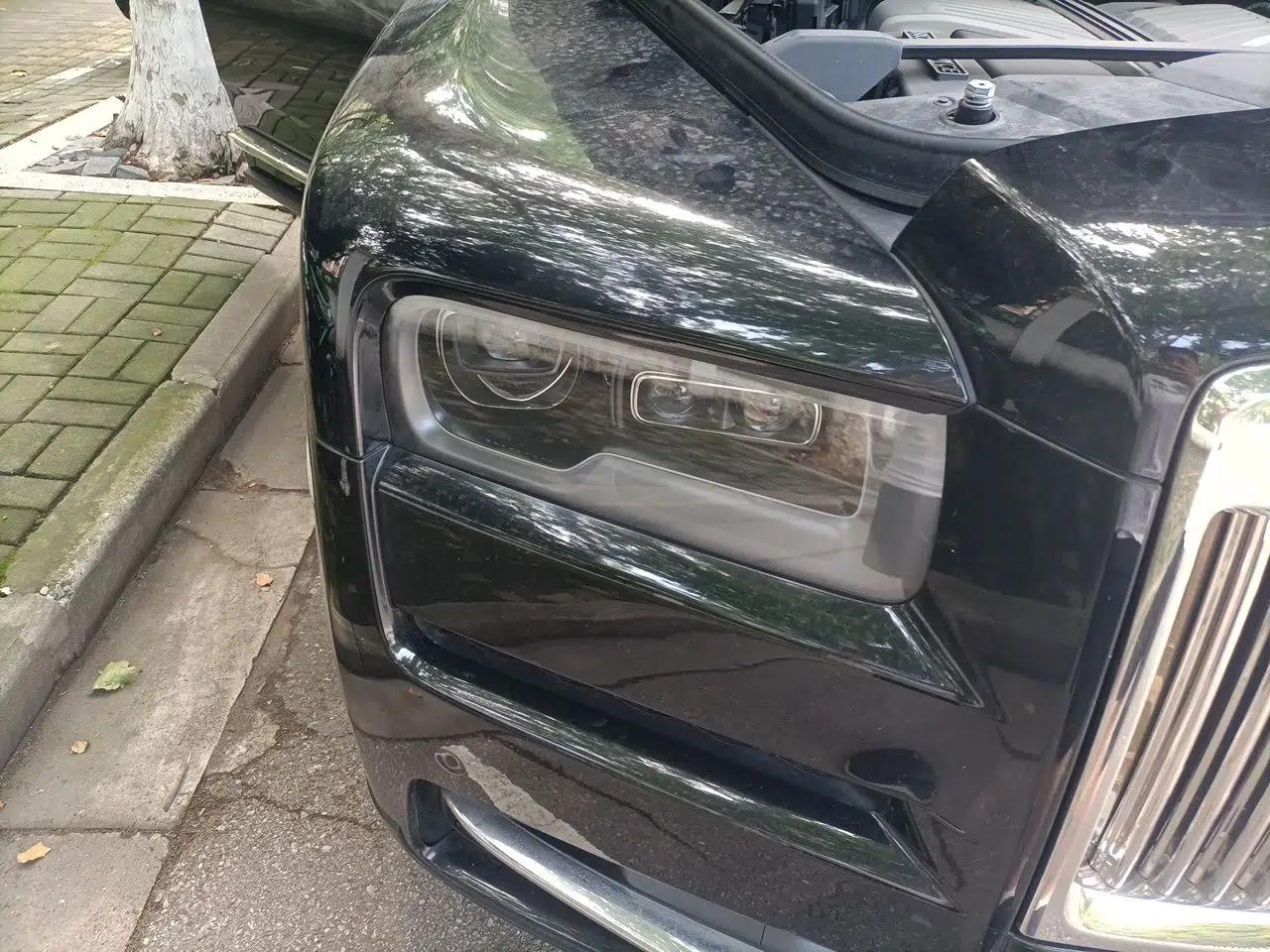 Rolls-Royce Cullinan 2020 Black Badge model — миниатюра 7
