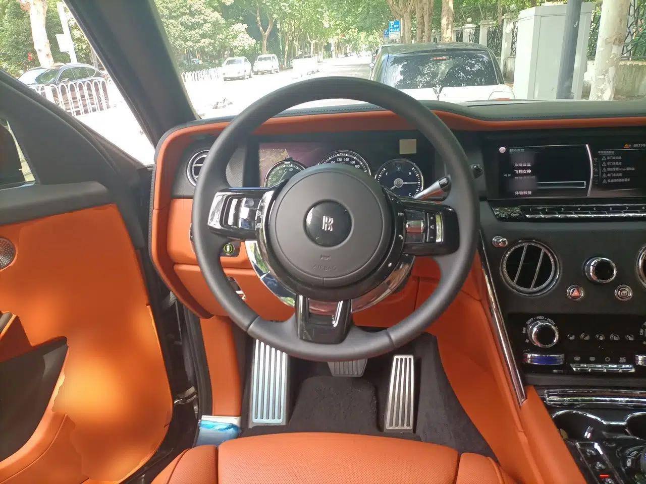 Rolls-Royce Cullinan 2020 Black Badge model — миниатюра 10