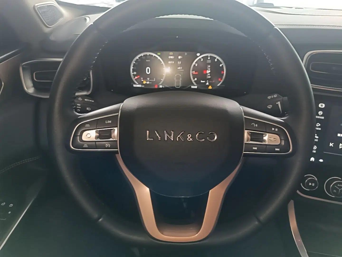 Lynk & Co 01 2019 2.0T Two-Wheel-Drive Pro Version China VI Standard — миниатюра 13
