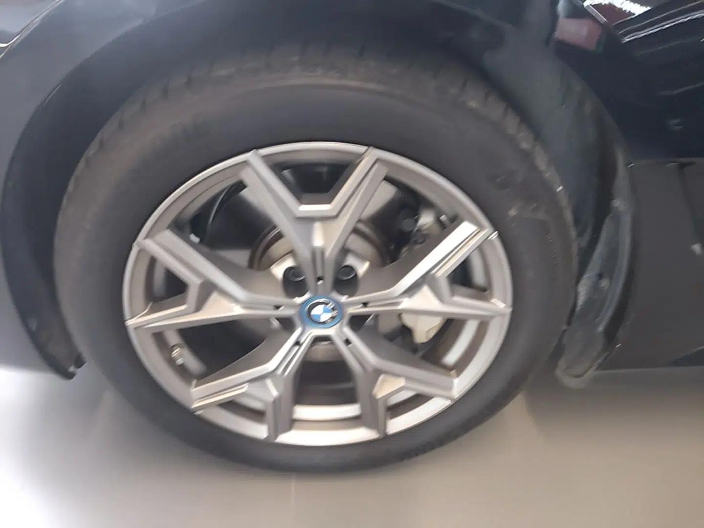 BMW i3 2022 eDrive 35 L — миниатюра 10