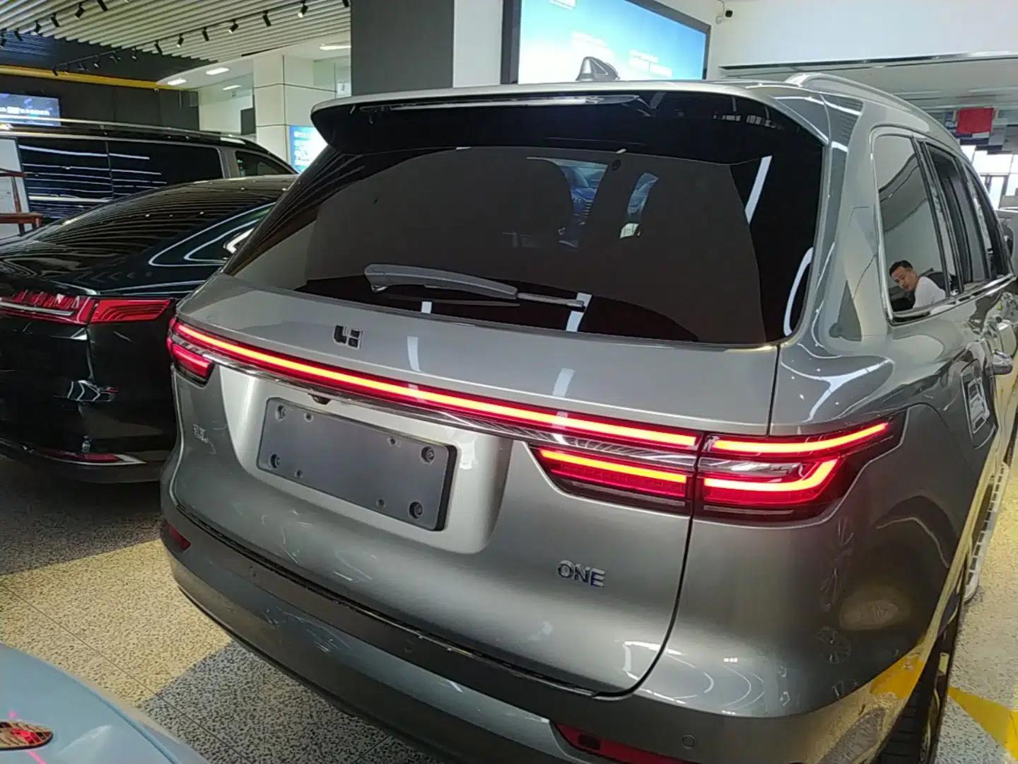 Li Auto ONE 2021 Extended-Range 6-Seater Version — миниатюра 5