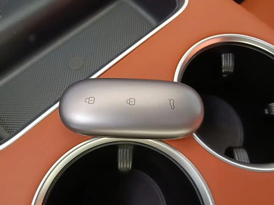 Li Auto L9 2022 Max model — миниатюра 28