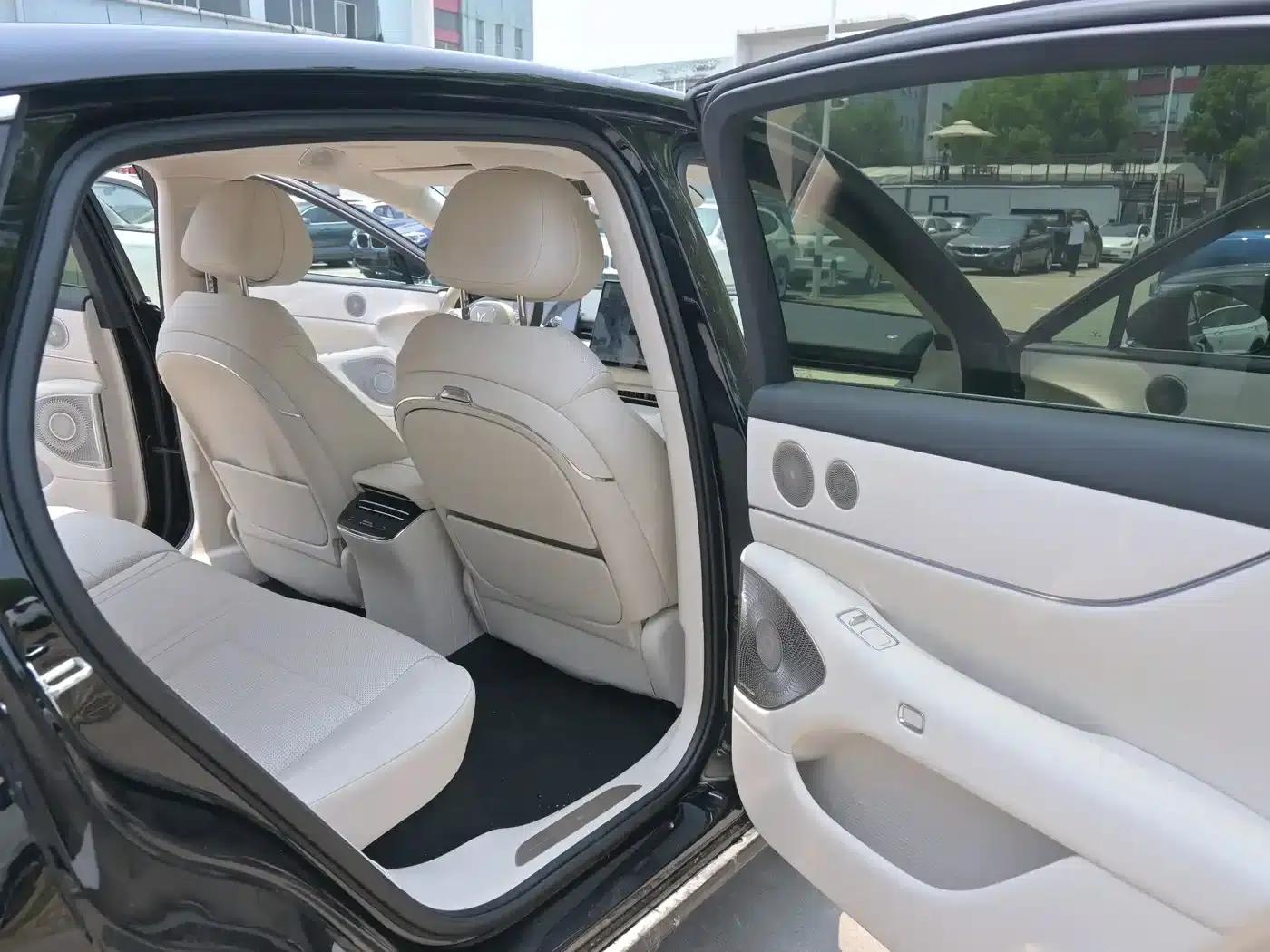 Voyah Chase Light L 2026 All-Wheel Drive Ultra — миниатюра 12