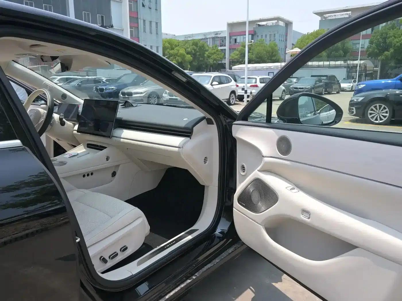 Voyah Chase Light L 2026 All-Wheel Drive Ultra — миниатюра 13
