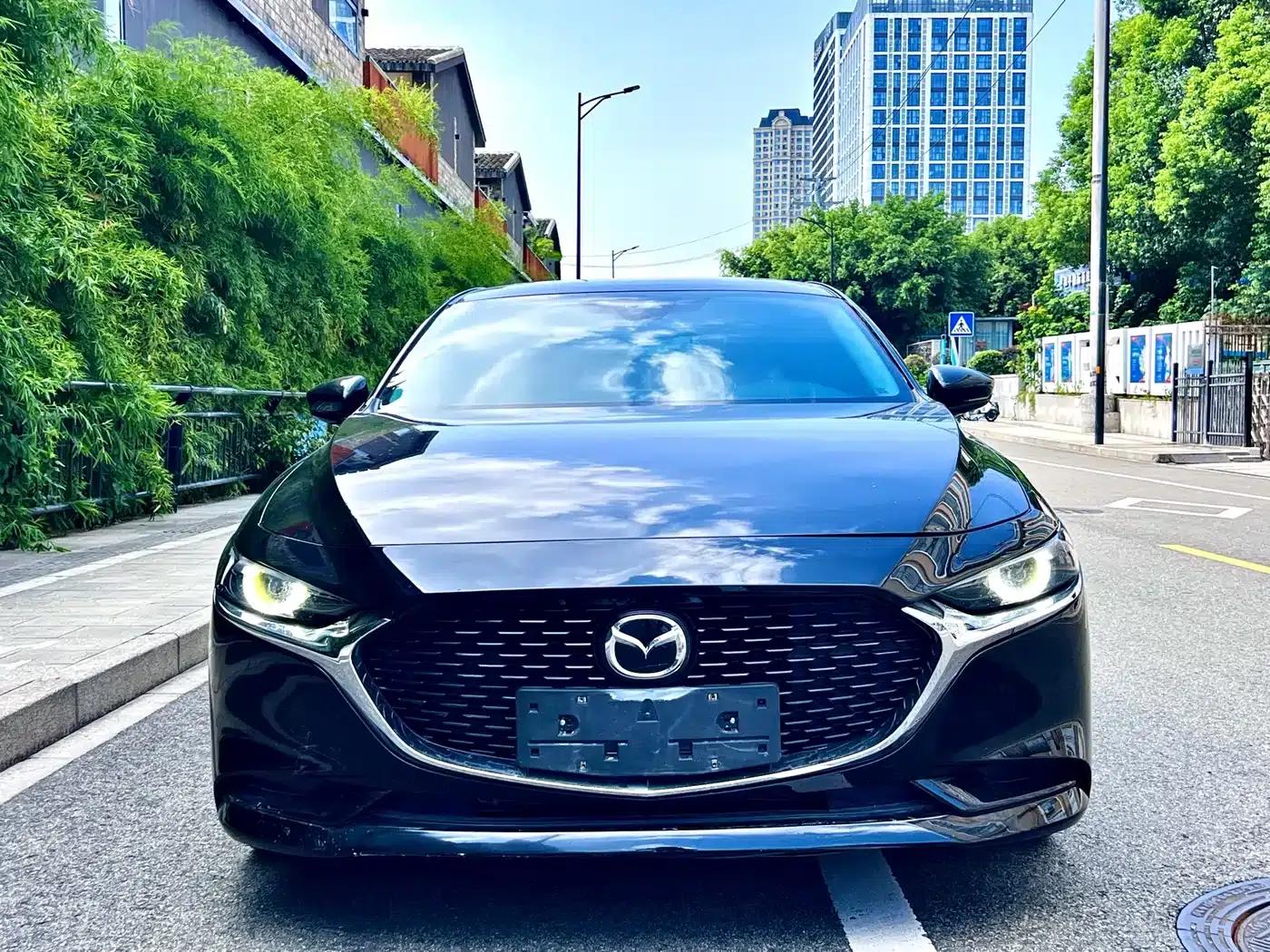 Mazda3 Axela 2023 2.0L Automatic Premium Edition — миниатюра 2