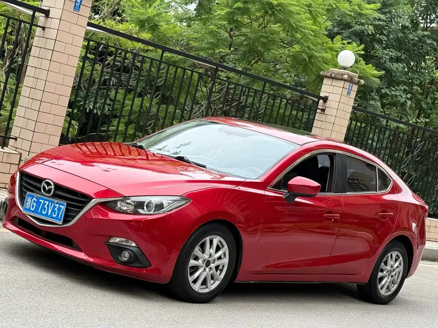 Mazda3 Axela 2014 Sedan 1.5L Automatic Luxury — миниатюра 1
