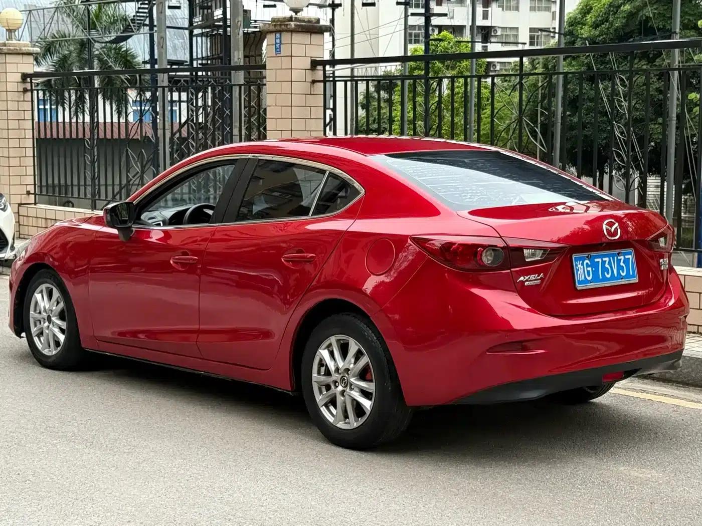 Mazda3 Axela 2014 Sedan 1.5L Automatic Luxury — миниатюра 3