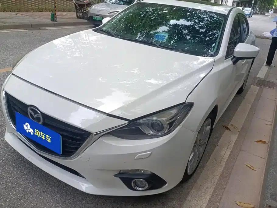 Mazda3 Axela 2016 Sedan 2.0L Automatic Flagship — миниатюра 1