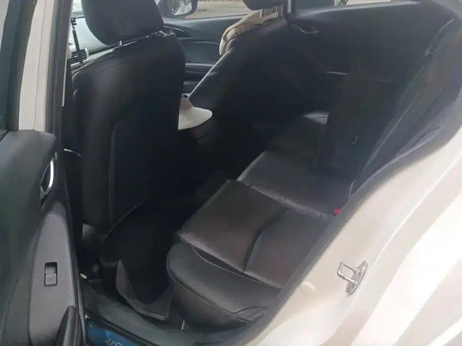 Mazda3 Axela 2016 Sedan 2.0L Automatic Flagship — миниатюра 11