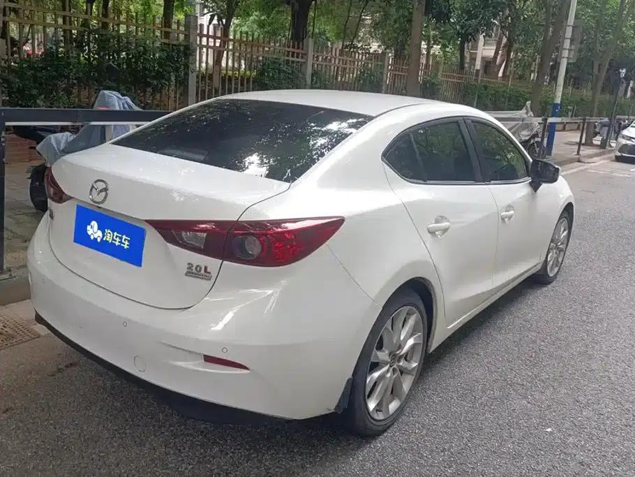 Mazda3 Axela 2016 Sedan 2.0L Automatic Flagship — миниатюра 3