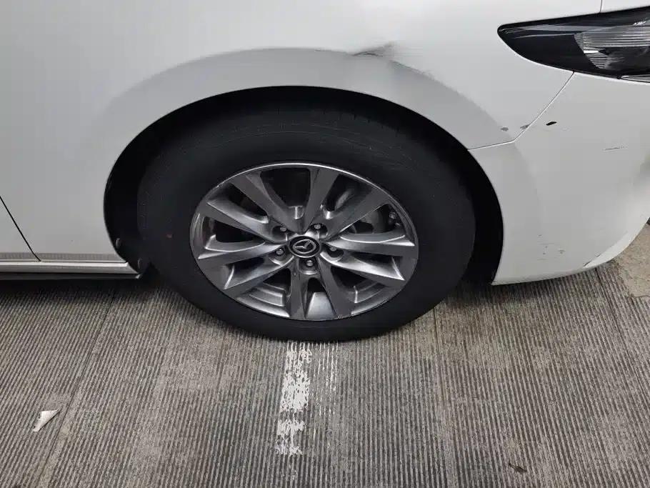 Mazda3 Axela 2021 2.0L Automatic E-Engine Edition — миниатюра 6