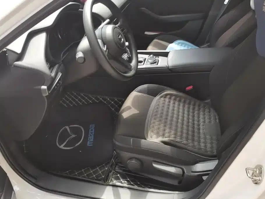 Mazda3 Axela 2021 2.0L Automatic E-Engine Edition — миниатюра 9