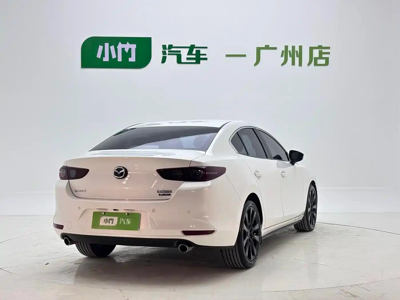 Mazda3 Axela 2022 2.0L Automatic Elegant Black Edition — миниатюра 8