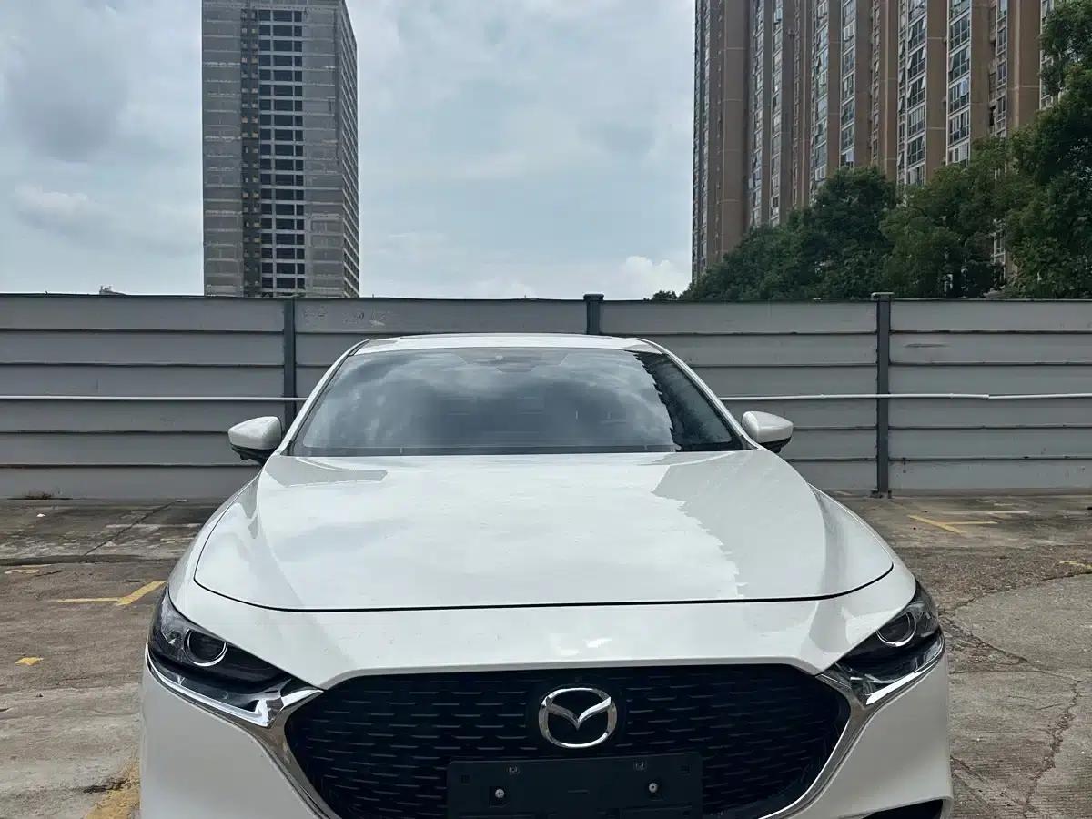 Mazda3 Axela 2020 1.5L Automatic Premium Edition — миниатюра 2