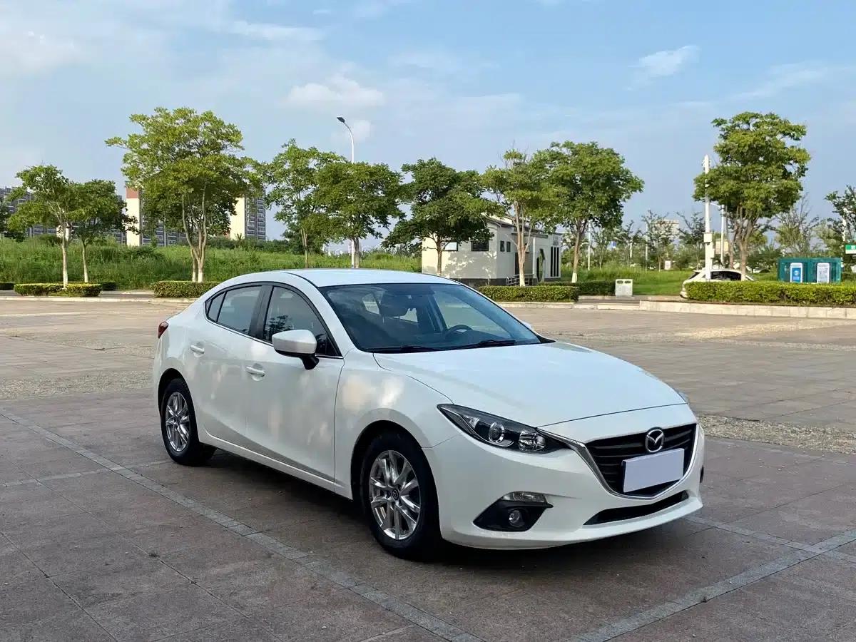 Mazda3 Axela 2016 Sedan 1.5L Manual Comfort — миниатюра 3