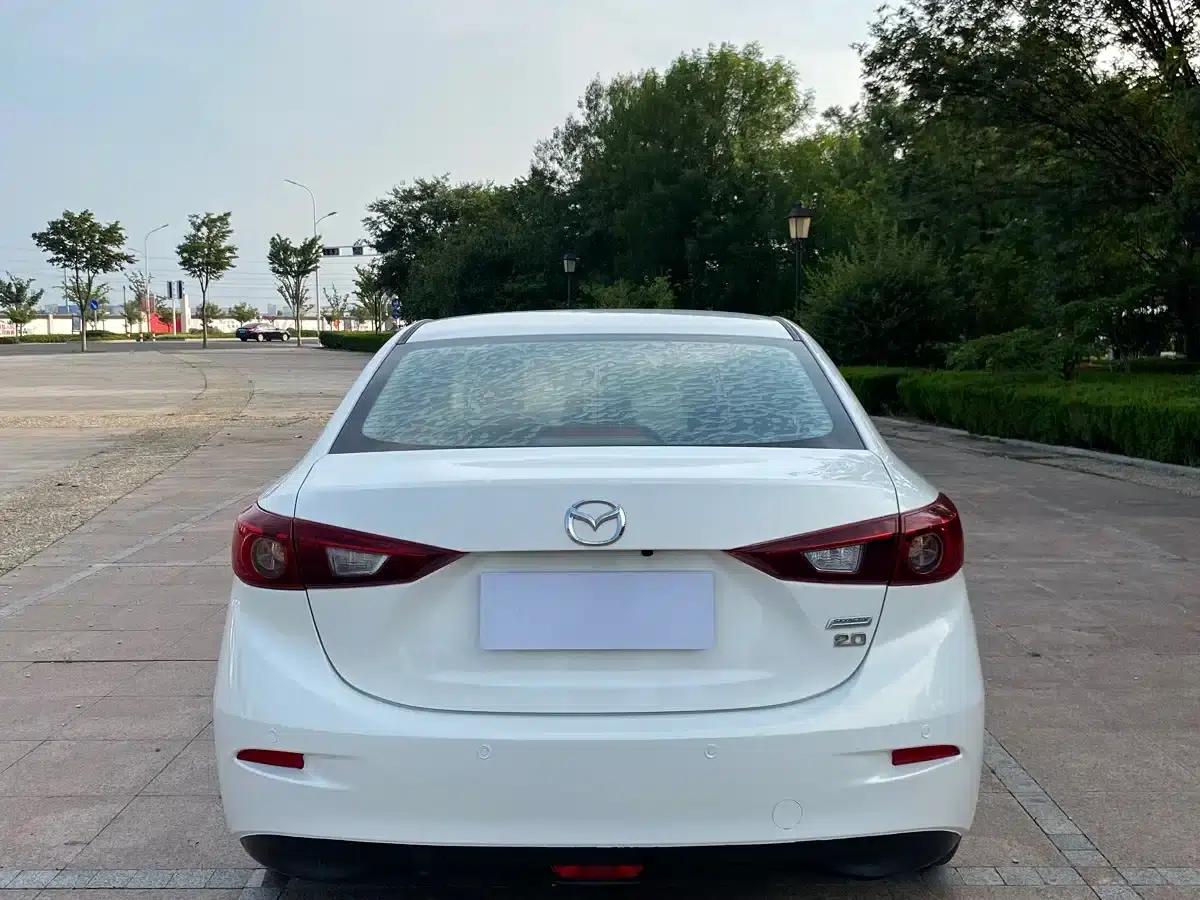 Mazda3 Axela 2016 Sedan 1.5L Manual Comfort — миниатюра 8