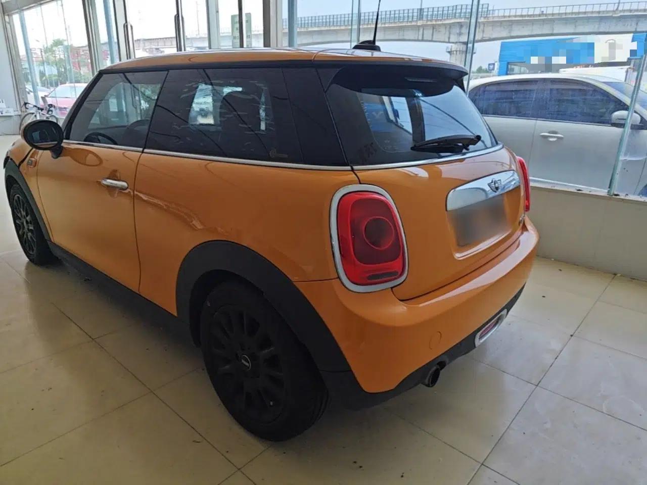 MINI 2016 1.2T ONE Pioneer Edition — миниатюра 4