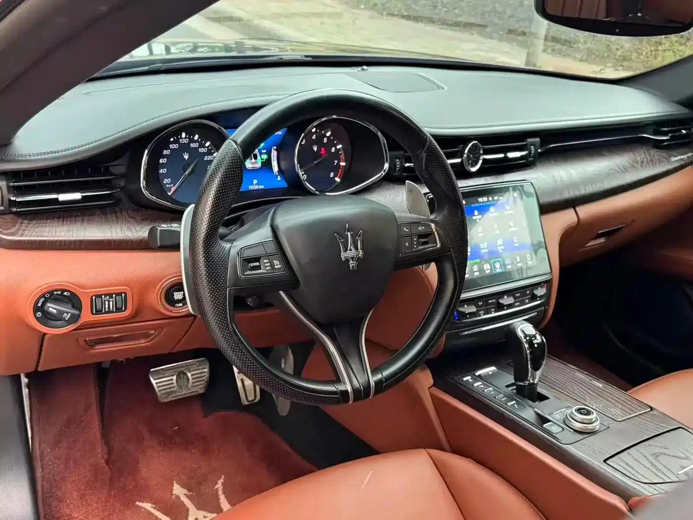 2018 Quattroporte 3.0T Luxury Edition — миниатюра 6