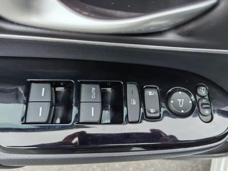 Honda CR-V 2017 240TURBO CVT 4WD Luxury Edition — миниатюра 25