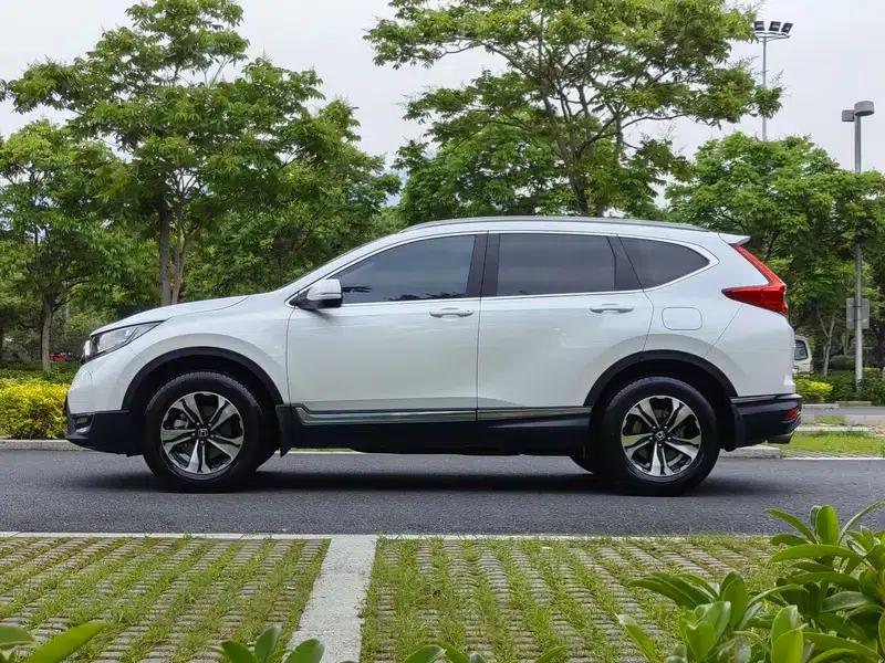 Honda CR-V 2017 240TURBO CVT 4WD Luxury Edition — миниатюра 4