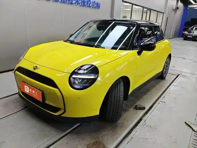 2024 Electric MINI Cooper (456km/h) - Classic Style