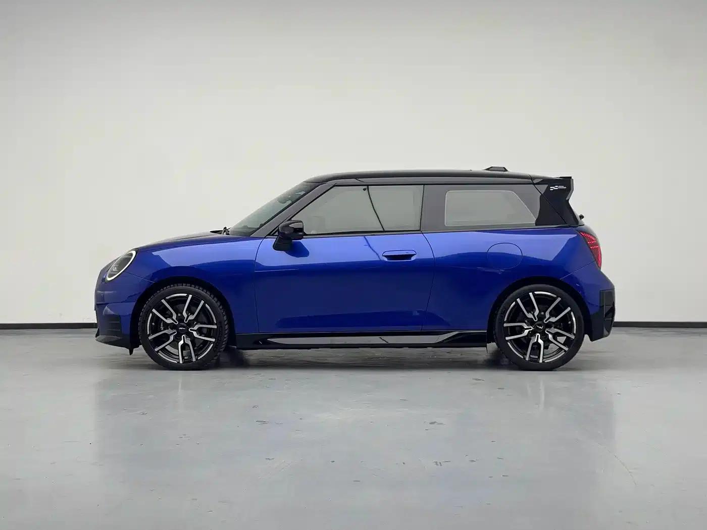2024 Electric MINI Cooper SE Racer (452km) — миниатюра 7
