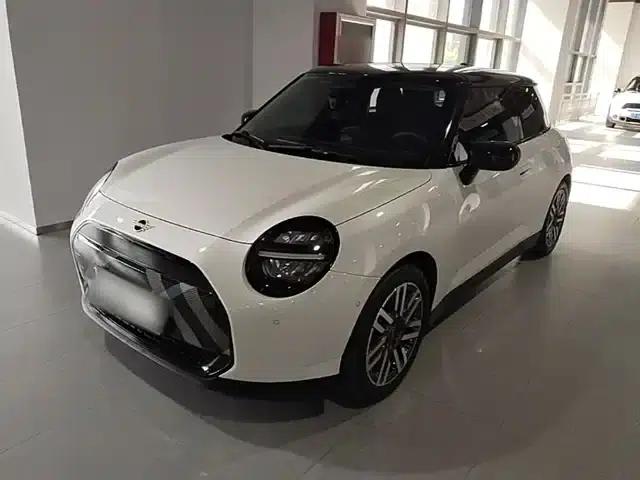2024 Electric MINI Cooper (456km/h) - Classic Style