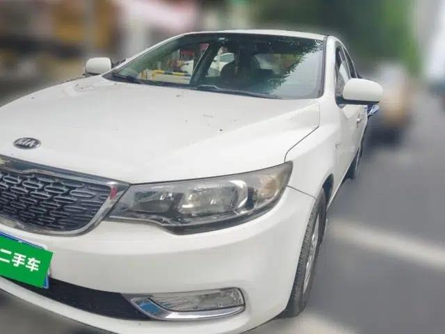Kia Forte 2014 1.6L MT GL