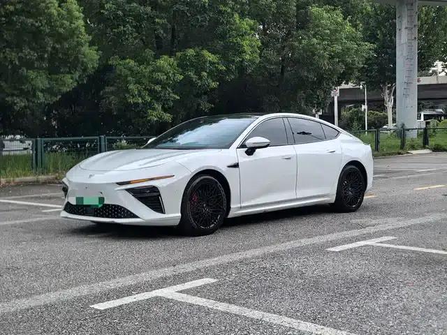 Nezha S 2022 Pure Electric 715km Rear-Wheel Drive Large Version