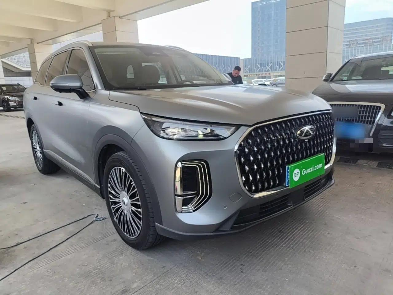 Chery Tiggo 8 L 2024 2.0T Two-Wheel Drive Prestige Version 5 Seats — миниатюра 3