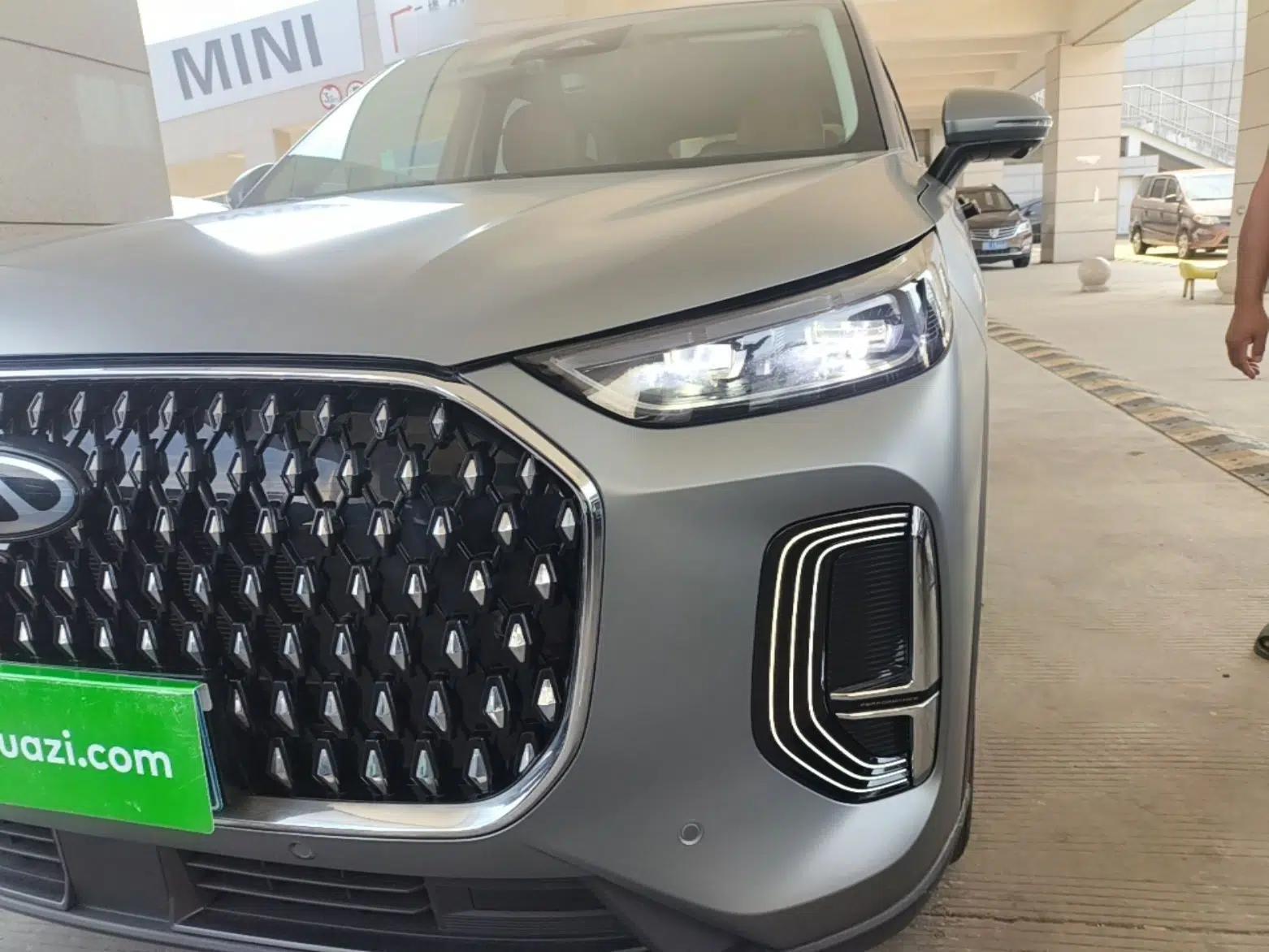 Chery Tiggo 8 L 2024 2.0T Two-Wheel Drive Prestige Version 5 Seats — миниатюра 8