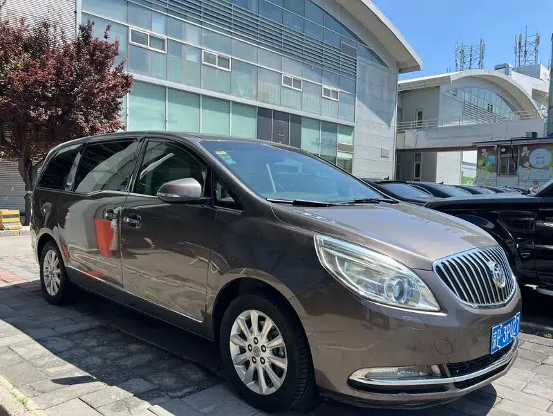 Buick GL8 2011 3.0L XT Luxury Business Flagship Edition — миниатюра 2