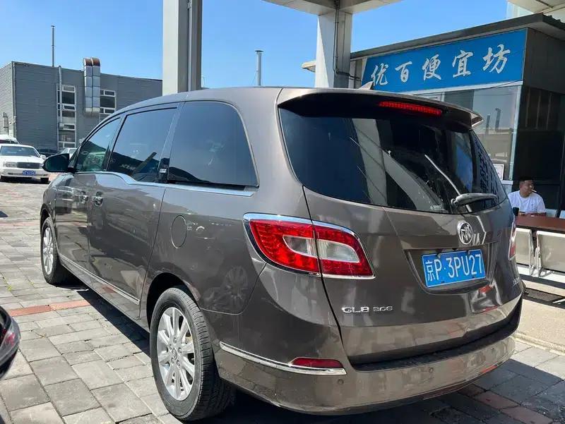 Buick GL8 2011 3.0L XT Luxury Business Flagship Edition — миниатюра 3