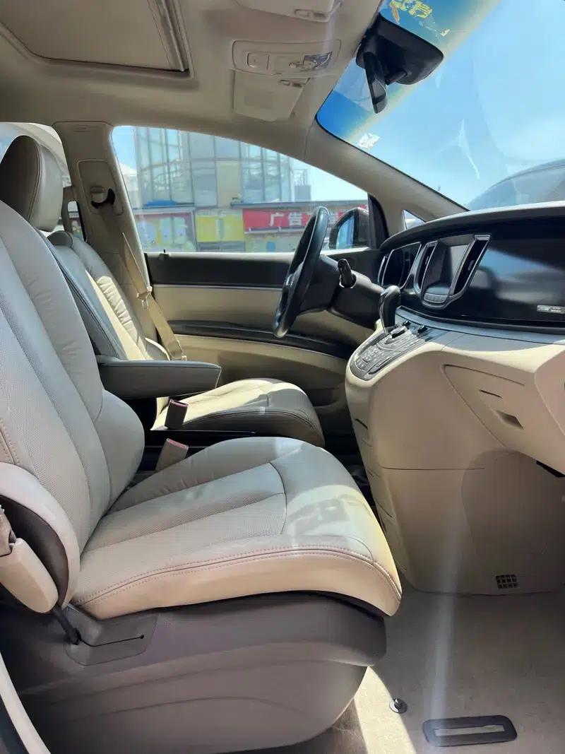 Buick GL8 2011 3.0L XT Luxury Business Flagship Edition — миниатюра 9