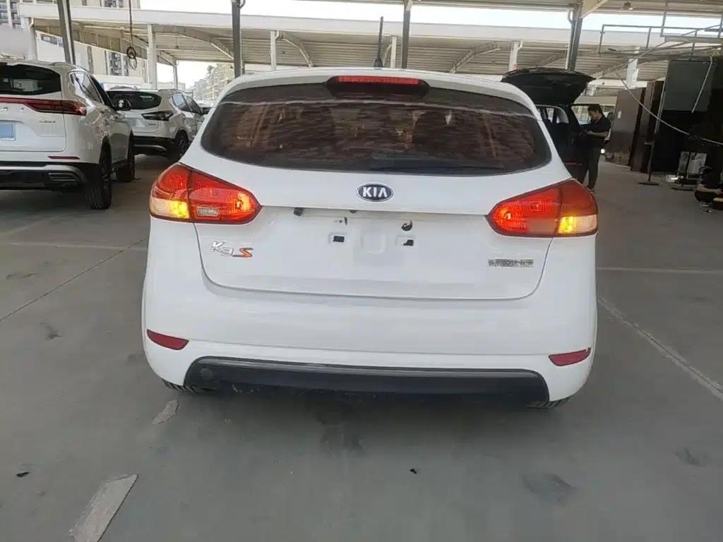 Kia K3S 2014 1.6L Manual GL — миниатюра 6