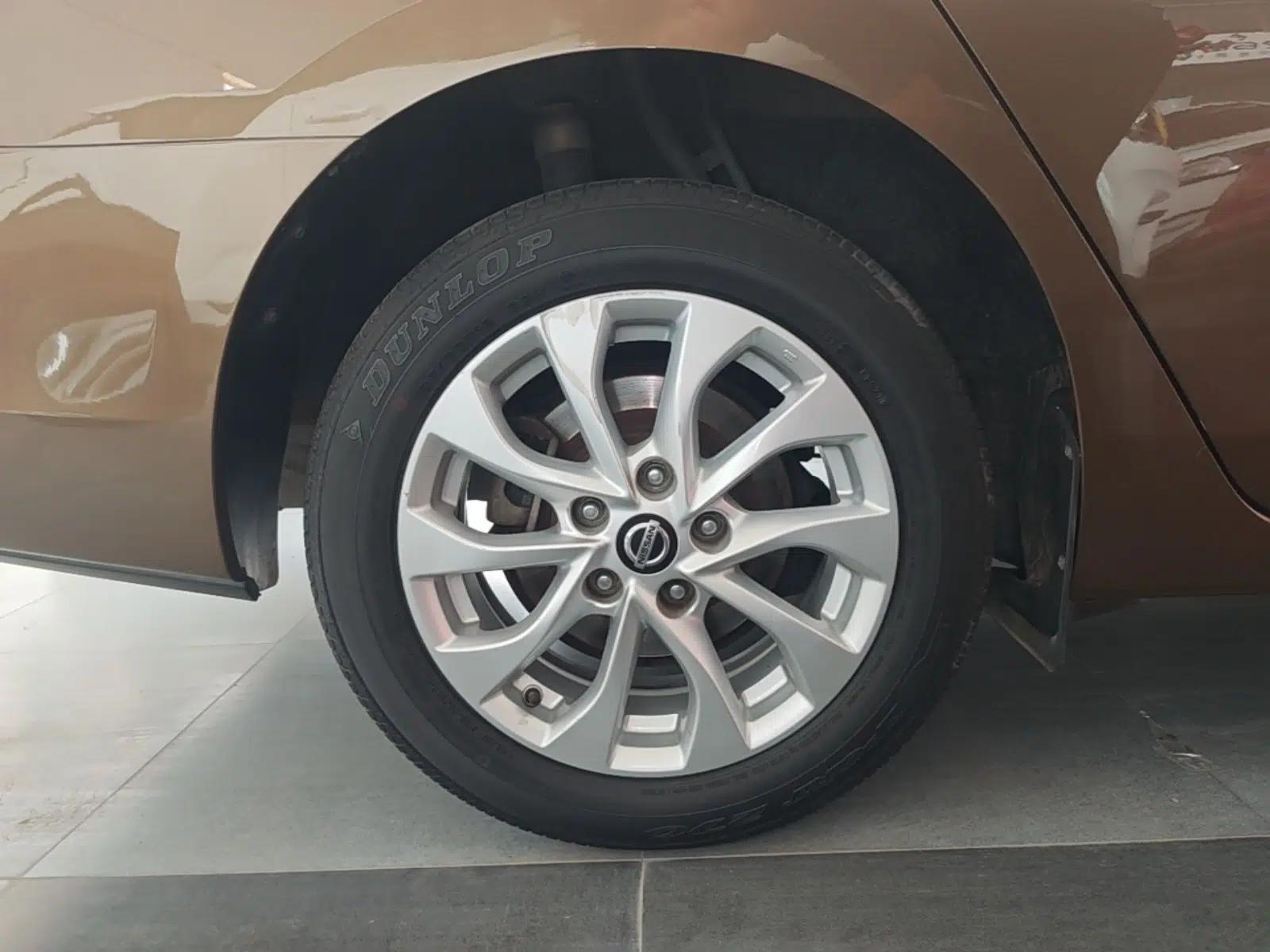 Nissan Sylphy 2016 1.6XV CVT ZhiZun Edition — миниатюра 11
