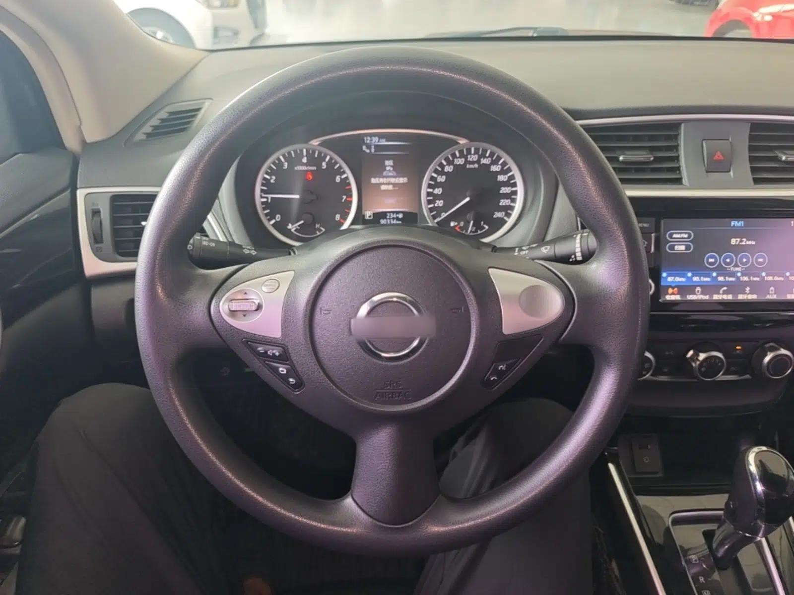Nissan Sylphy 2016 1.6XV CVT ZhiZun Edition — миниатюра 13